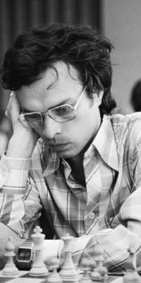Gyula Sax, Hungarian chess player, dies at age 62
